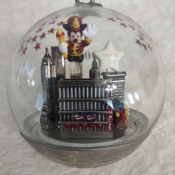 Disney Mickey Mouse Macy's Thanksgiving Day Parade Ornament 2000 - Picture 5 of 9